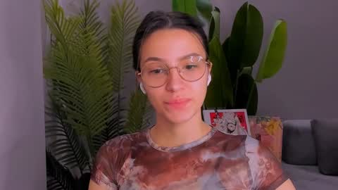 whoislulu online show from 12-22-24, 07:52