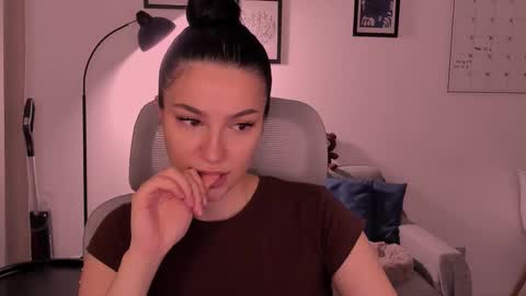 whoislulu online show from 02-22-26, 07:01