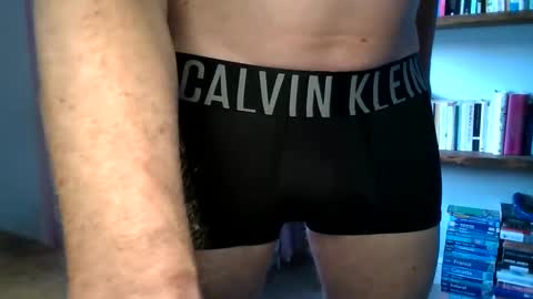 Snapshot of wibble34 chatting on 12-30-24, 12:52 wibble34 online show from 12-30-24, 12:52