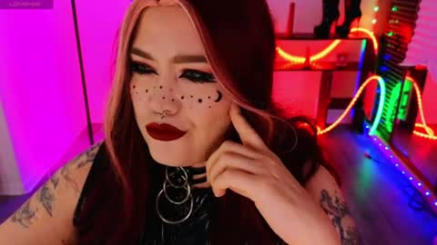 Laura  online show from 06-14-26, 08:44