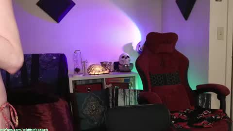 Snapshot of widthofapeach chatting on 06-14-26, 04:14 Gretchen Jimmy online show from 06-14-26, 04:14