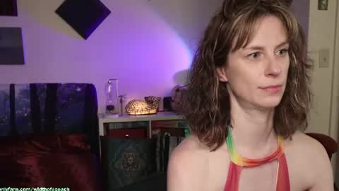 Snapshot of widthofapeach chatting on 06-20-26, 06:05 Gretchen Jimmy online show from 06-20-26, 06:05