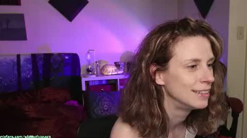 Snapshot of widthofapeach chatting on 07-10-26, 05:23 Gretchen Jimmy online show from 07-10-26, 05:23