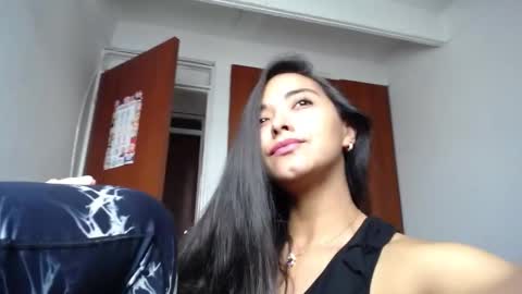 Ilauren online show from 02-25-26, 01:32