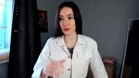 Snapshot of wild_destiny chatting on 11-28-25, 10:40 Anika online show from 11-28-25, 10:40