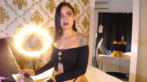 Snapshot of wild_lunaa chatting on 06-16-26, 01:03 Call me Luna online show from 06-16-26, 01:03