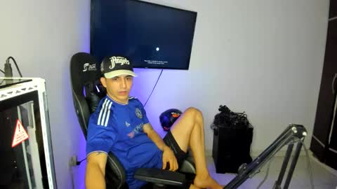 Snapshot of wild_sex666 chatting on 05-06-26, 07:35 H Mre online show from 05-06-26, 07:35