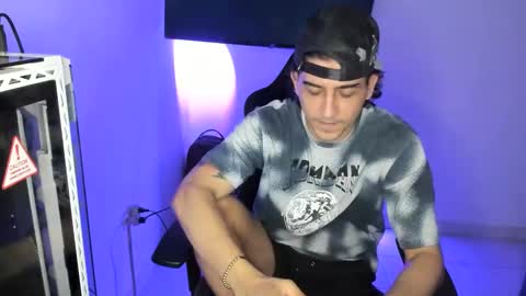 Snapshot of wild_sex666 chatting on 05-07-26, 07:47 H Mre online show from 05-07-26, 07:47