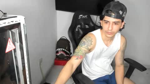 Snapshot of wild_sex666 chatting on 05-08-26, 08:52 H Mre online show from 05-08-26, 08:52