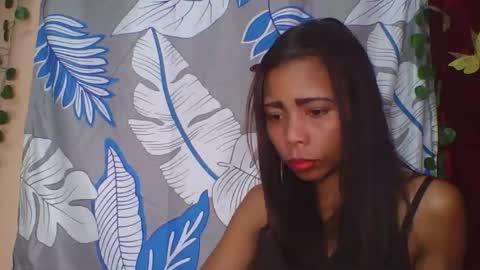 Snapshot of wildah chatting on 06-08-26, 01:28 wildah online show from 06-08-26, 01:28
