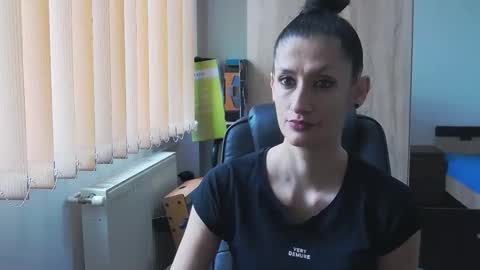 Bea online show from 04-22-26, 07:22