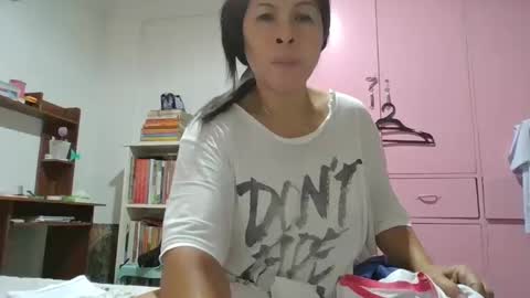 Snapshot of wildbrownchick69 chatting on 01-19-25, 10:49 WildChick online show from 01-19-25, 10:49