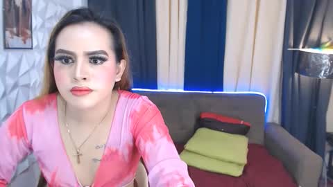Snapshot of wildhot_pauleen4uxxx chatting on 10-06-25, 06:38 pauleen online show from 10-06-25, 06:38