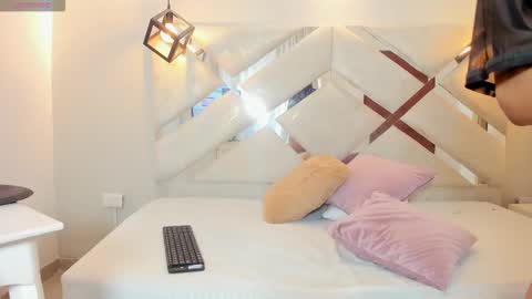 Snapshot of wildkiitty chatting on 02-12-26, 05:13 Kitty online show from 02-12-26, 05:13