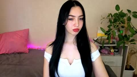 Alena online show from 05-20-26, 05:13