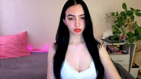 Alena online show from 05-22-26, 05:25