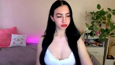 Alena online show from 05-26-26, 04:08