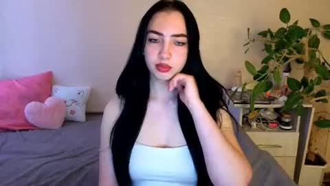 Alena online show from 06-17-26, 04:04