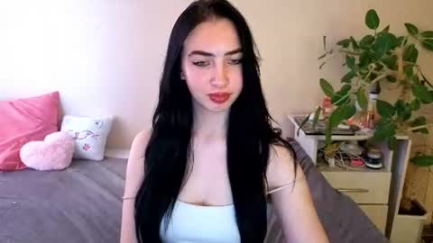 Alena online show from 06-18-26, 09:14
