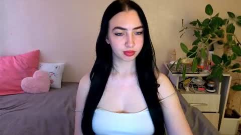 Alena online show from 06-19-26, 04:50
