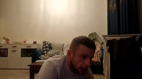 Snapshot of wildmike93 chatting on 02-15-26, 09:44 wildmike93 online show from 02-15-26, 09:44