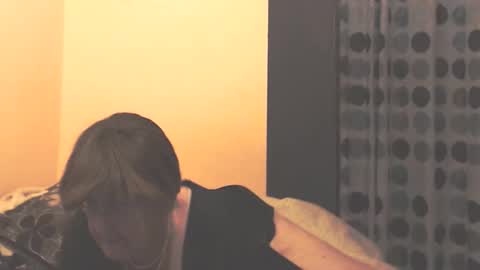 WildRedCat online show from 11-19-25, 10:21