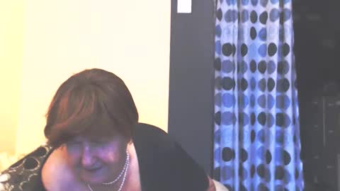 WildRedCat online show from 11-22-25, 01:43