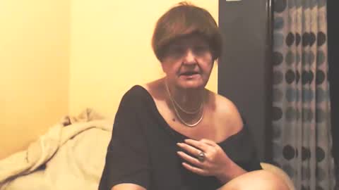 WildRedCat online show from 12-19-25, 07:10