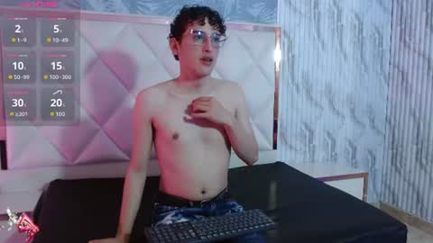 Snapshot of will_tay1 chatting on 07-24-26, 03:04 WILL online show from 07-24-26, 03:04