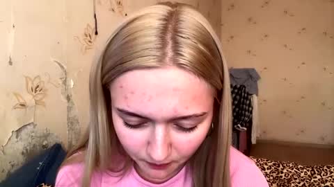 Sophia online show from 04-16-26, 02:18