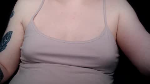 Snapshot of willh8967 chatting on 05-30-26, 03:03 LunaSweet online show from 05-30-26, 03:03