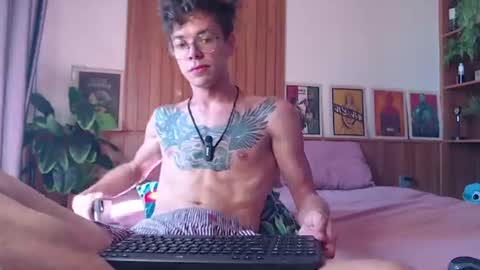 Snapshot of william_henry_a chatting on 06-22-26, 01:40 William online show from 06-22-26, 01:40