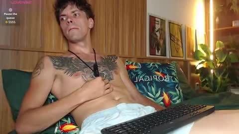Snapshot of william_henry_a chatting on 07-18-26, 11:47 William online show from 07-18-26, 11:47