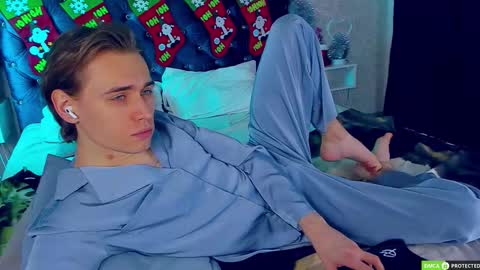 William online show from 01-12-26, 03:45