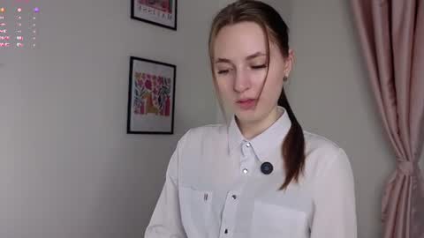 Snapshot of williapabey chatting on 06-22-26, 01:18 Sarah online show from 06-22-26, 01:18