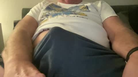 Snapshot of willieb777 chatting on 09-21-25, 12:18 willieb777 online show from 09-21-25, 12:18