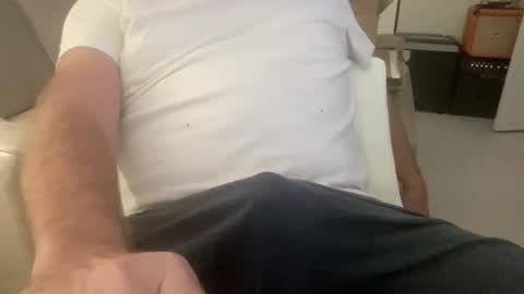 Snapshot of willieb777 chatting on 11-08-25, 11:32 willieb777 online show from 11-08-25, 11:32