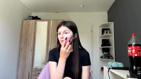 Mari online show from 06-24-26, 01:43