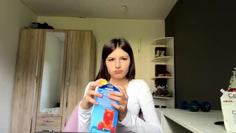 Mari online show from 07-02-26, 08:31