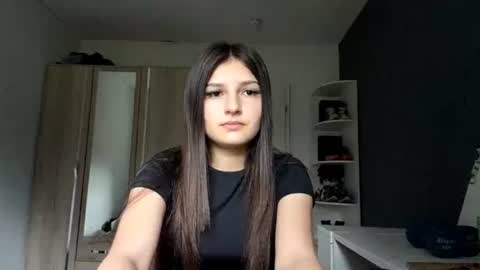 Mari online show from 07-08-26, 06:51