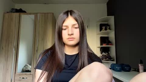 Mari online show from 07-17-26, 07:15