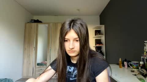 Mari online show from 07-30-26, 07:18