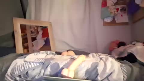 willinganalslut13 online show from 01-11-26, 10:37