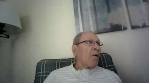 Snapshot of willnedoher chatting on 05-15-26, 03:19 Willhedoher online show from 05-15-26, 03:19