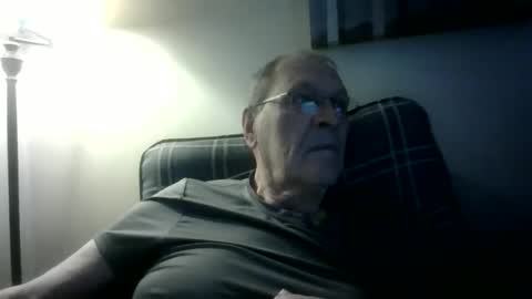 Snapshot of willnedoher chatting on 05-19-26, 11:05 Willhedoher online show from 05-19-26, 11:05