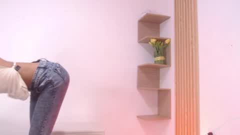 Snapshot of willow_smitt_ chatting on 04-22-26, 01:45 luna online show from 04-22-26, 01:45
