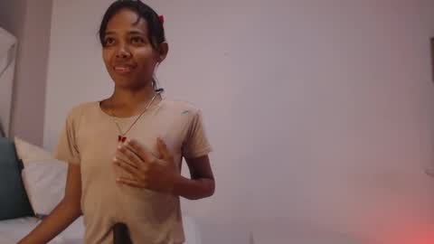 Snapshot of willow_smitt_ chatting on 04-24-26, 02:08 luna online show from 04-24-26, 02:08