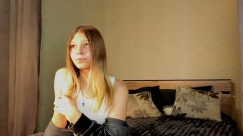 Snapshot of willowcut chatting on 07-09-26, 07:12 willowcut online show from 07-09-26, 07:12