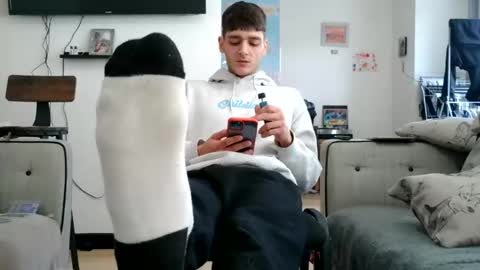 Snapshot of willy_est_95 chatting on 04-26-26, 12:58 willy_est_95 online show from 04-26-26, 12:58