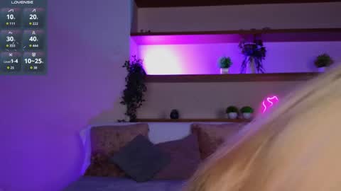 Snapshot of wilonebute chatting on 06-09-26, 03:12 Mary online show from 06-09-26, 03:12